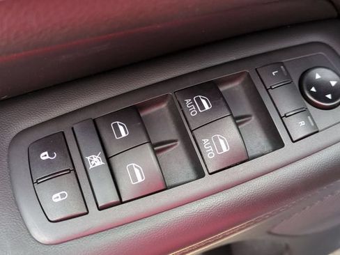 Used 2021 Jeep Grand Cherokee Limited AWD/4WD image 16