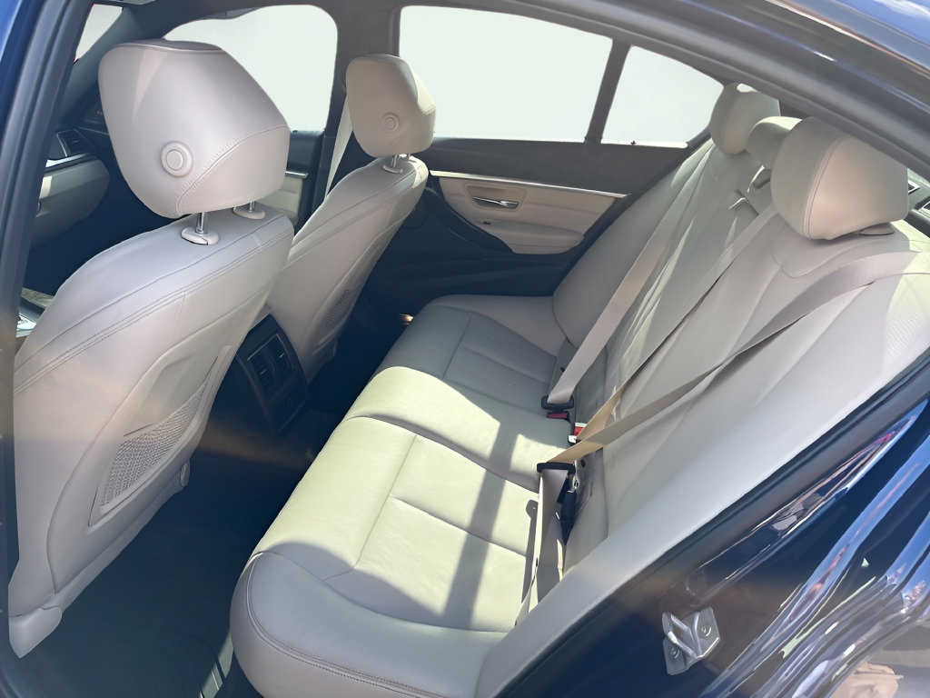 Used 2018 BMW 340i Sedan RWD image 21