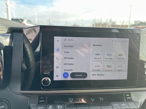 Used 2025 Toyota Camry LE image 10