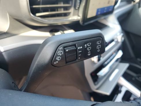 Certified 2024 Ford Explorer XLT w/ Equipment Group 202A AWD/4WD image 15
