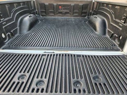 Used 2017 RAM 1500 Classic SLT image 30