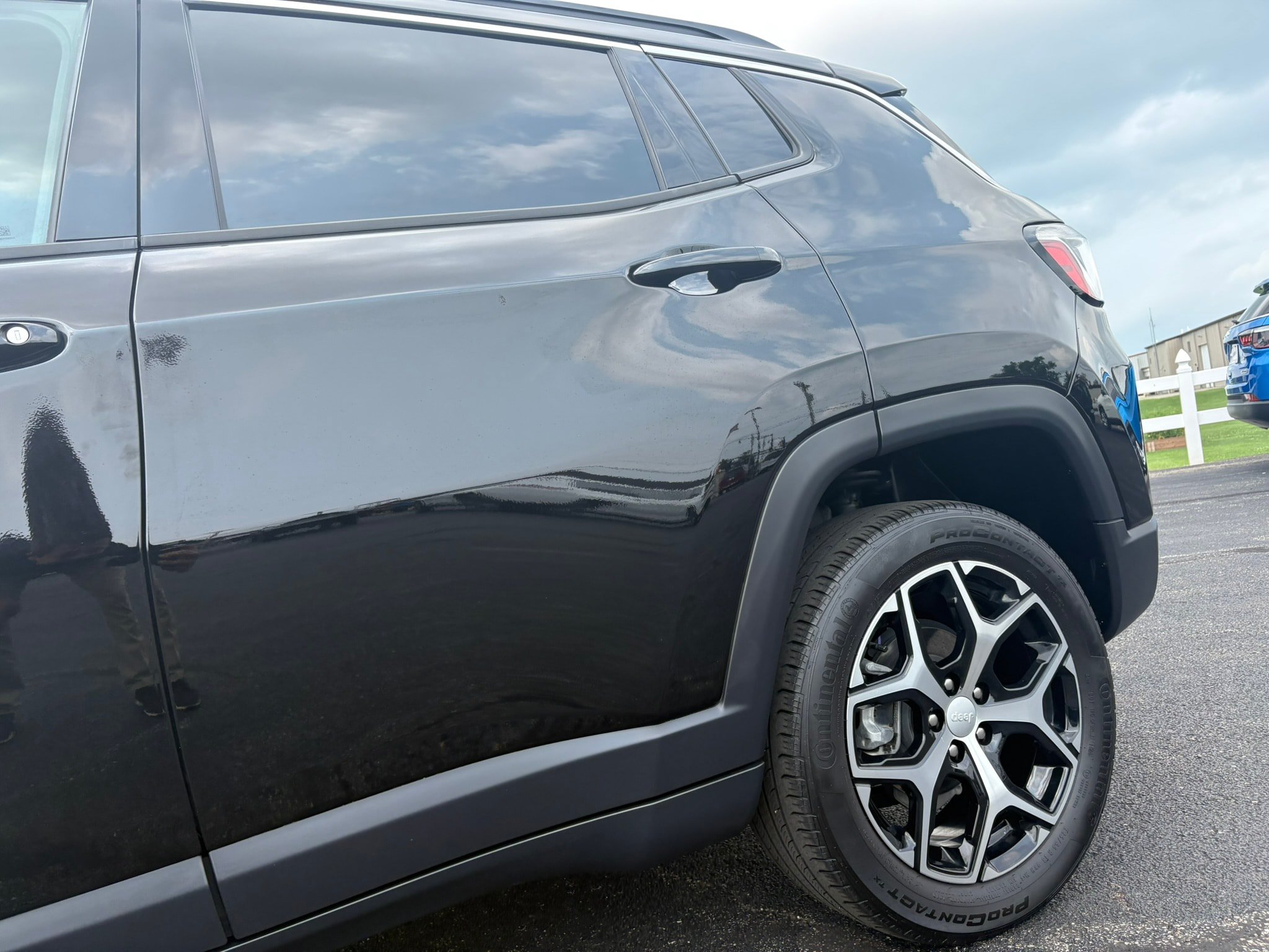 Used 2024 Jeep Compass Limited AWD/4WD image 8