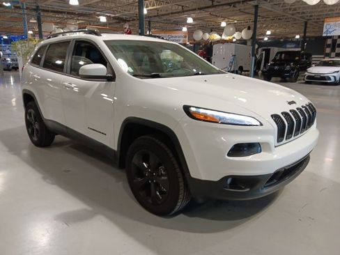 Used 2017 Jeep Cherokee High Altitude image 4