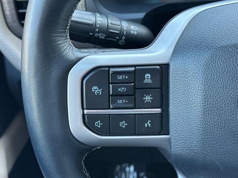 Used 2024 Ford Expedition Limited image 27