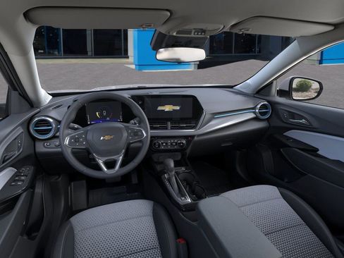 New 2026 Chevrolet Trax LT w/ Driver Confidence Package image 15