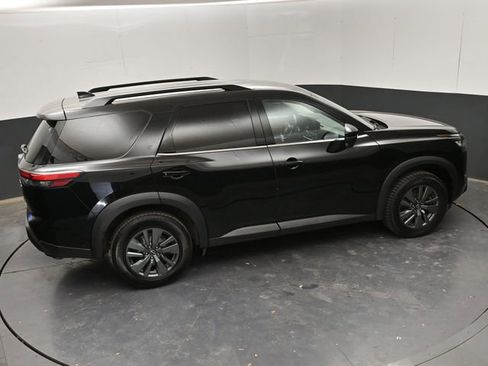 Used 2024 Nissan Pathfinder SV image 29