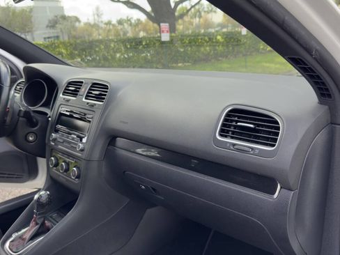 Used 2013 Volkswagen Golf 4-Door image 37