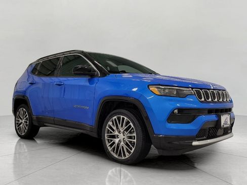 Used 2024 Jeep Compass Limited w/ Elite Group AWD/4WD image 1
