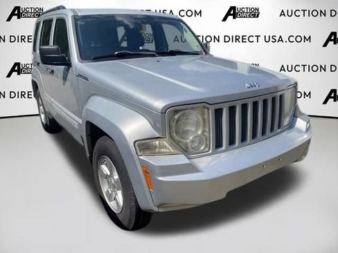 Used 2010 Jeep Liberty Sport w/ Popular Equipment Group AWD/4WD image 5