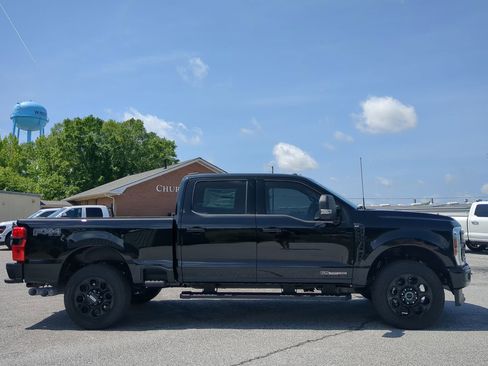 New 2026 Ford F250 XLT w/ XLT Premium Package AWD/4WD image 2