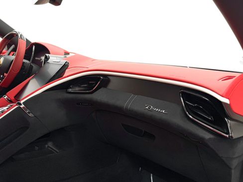 Used 2024 Ferrari Roma RWD image 14