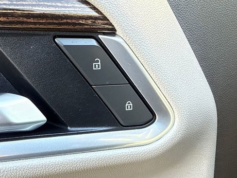 Used 2025 GMC Sierra 2500 SLE w/ SLE Convenience Package image 20