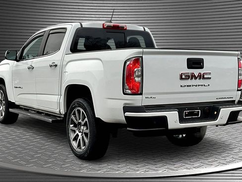 Used 2022 GMC Canyon Denali image 4
