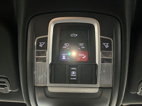 Used 2023 RAM 1500 Laramie AWD/4WD image 33