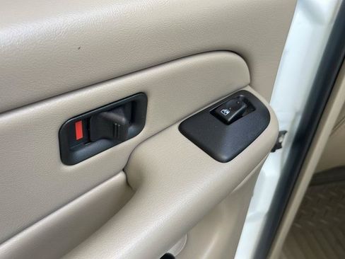 Used 2004 GMC Sierra 2500 SLT AWD/4WD image 37