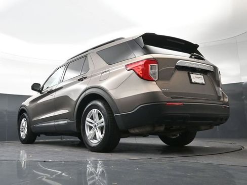 Used 2021 Ford Explorer XLT image 50