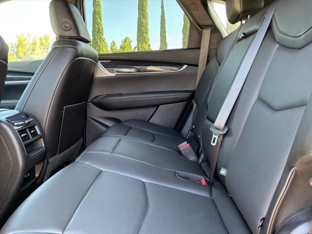 Used 2023 Cadillac XT5 Premium Luxury w/ LPO, Floor Liner Package AWD/4WD image 19