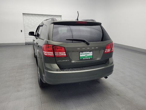 Used 2017 Dodge Journey SE w/ Flexible Seating Group image 6