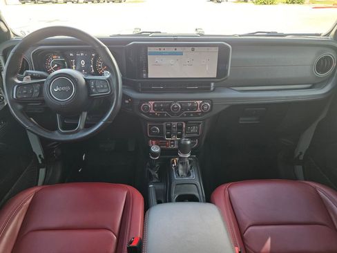 Used 2024 Jeep Wrangler Unlimited Rubicon 392 AWD/4WD image 21