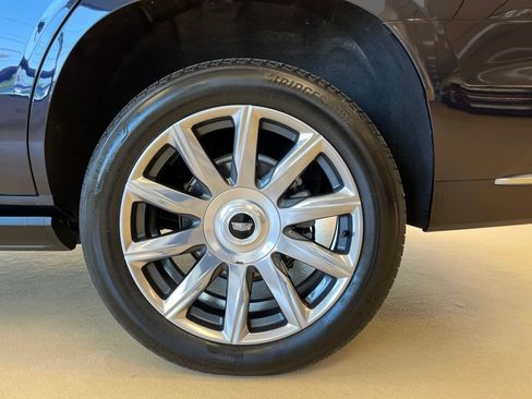 Certified 2023 Cadillac Escalade Premium Luxury Platinum AWD/4WD image 10