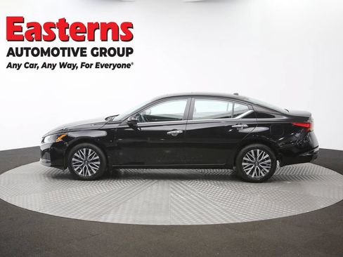 Used 2023 Nissan Altima 2.5 SV w/ SV Premium Package AWD/4WD image 61
