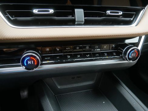 New 2026 Chevrolet Equinox ACTIV w/ Convenience Package III image 13