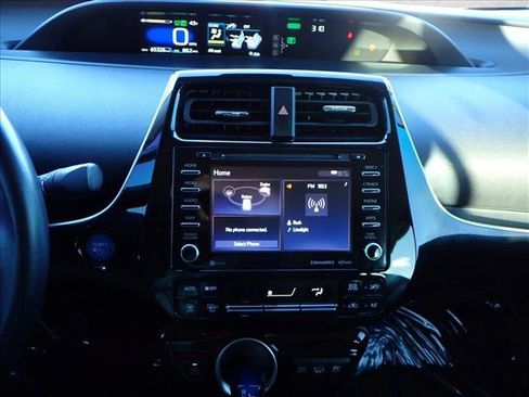 Used 2020 Toyota Prius Prime LE image 15