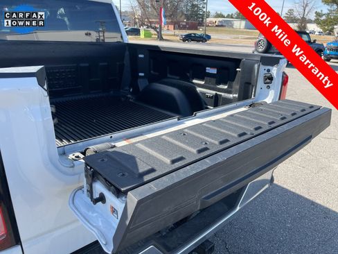 Used 2024 GMC Sierra 1500 SLE image 12