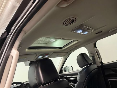 Used 2024 Kia Telluride S w/ S Sunroof Package AWD/4WD image 9