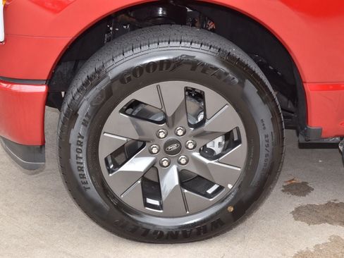 Certified 2025 Ford F150 Lightning Flash AWD/4WD image 39