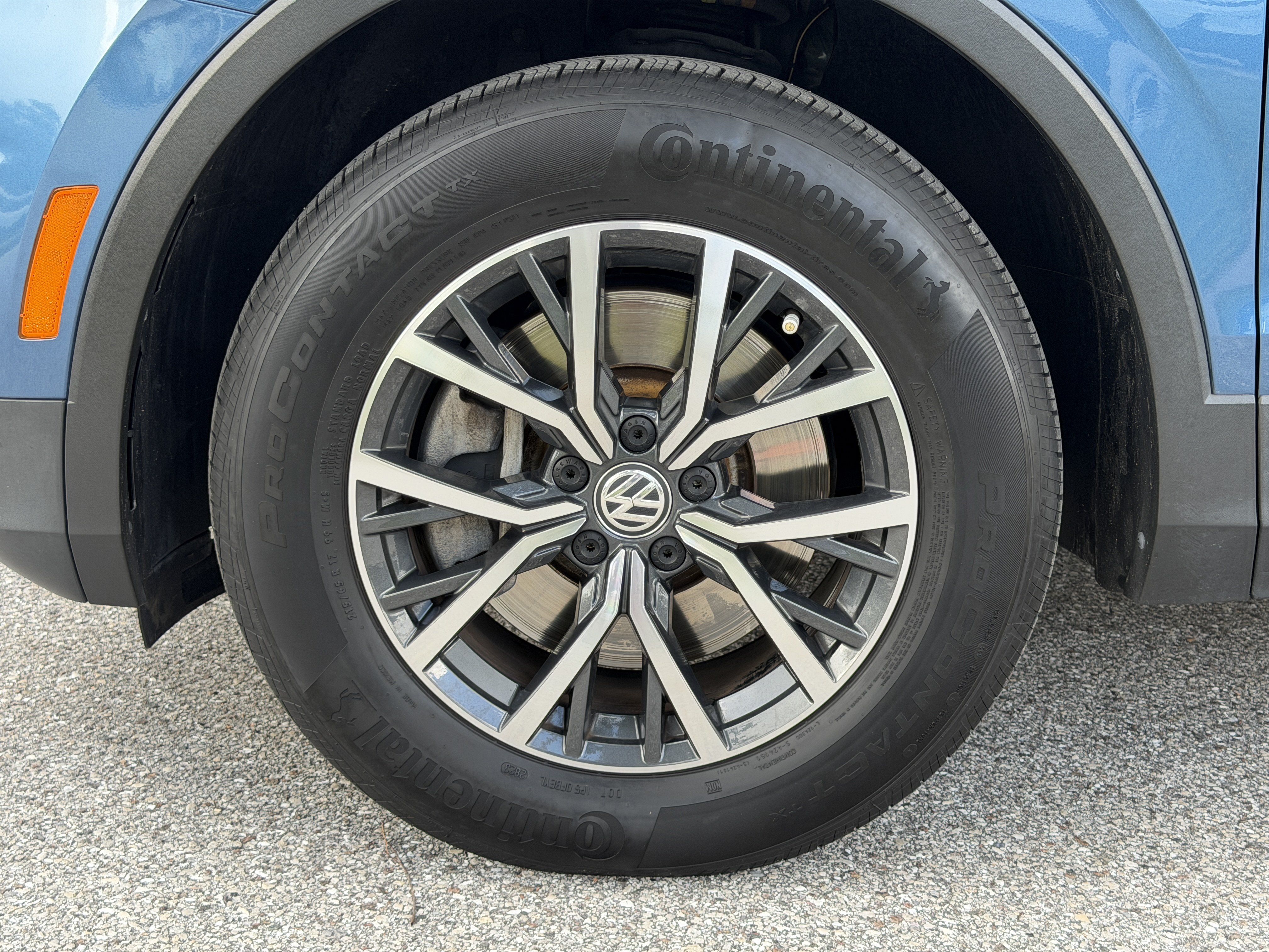 Used 2019 Volkswagen Tiguan SE w/ Panoramic Sunroof Package FWD image 35