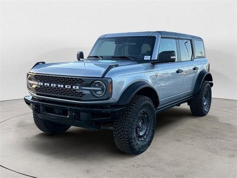 Certified 2024 Ford Bronco Badlands image 1