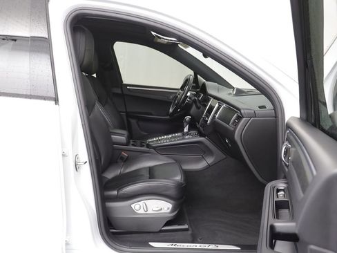 Used 2018 Porsche Macan GTS image 19