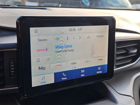 Used 2021 Ford Explorer XLT w/ Equipment Group 202A image 27