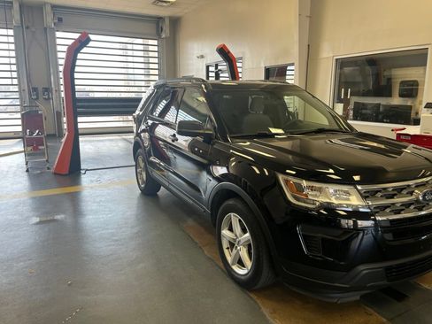 Used 2018 Ford Explorer FWD image 9
