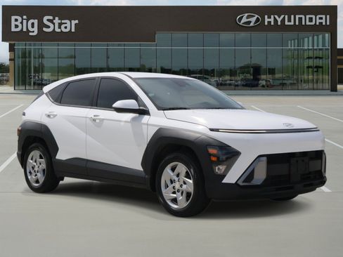 Used 2025 Hyundai Kona SE FWD image 6