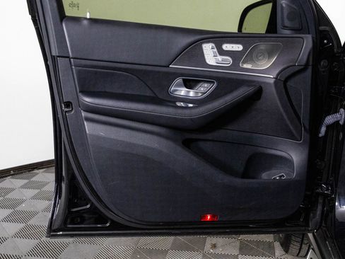 Used 2022 Mercedes-Benz GLS 450 4MATIC image 32