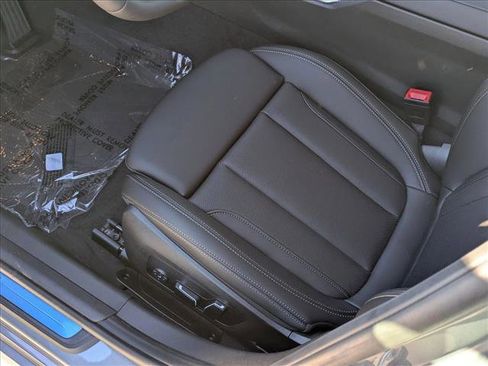 New 2026 BMW 330i Sedan w/ Premium Package image 4