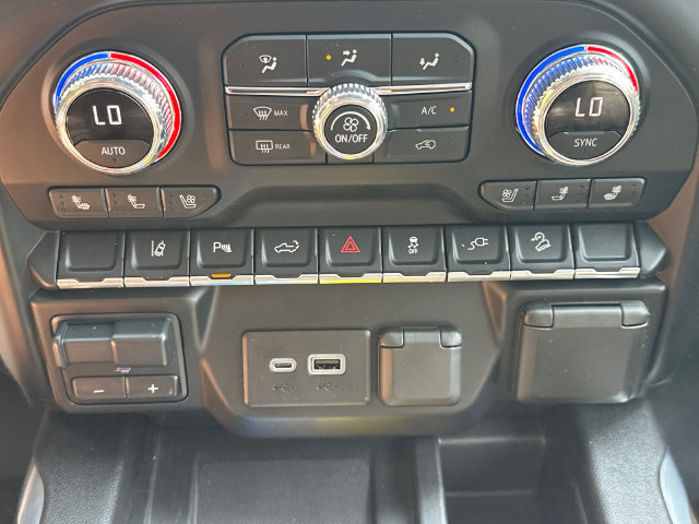 Used 2020 GMC Sierra 2500 Denali w/ Denali Ultimate Package AWD/4WD image 35