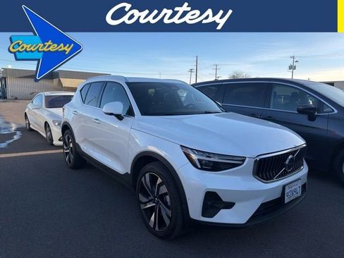 Used 2023 Volvo XC40 B5 Ultimate w/ Protection Package Premier image 1