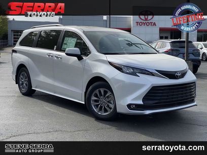 New 2026 Toyota Sienna XLE