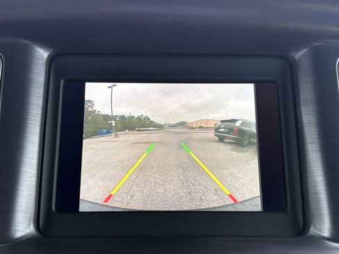 Used 2018 Dodge Charger SXT image 15