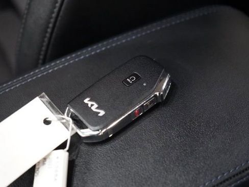 Used 2023 Kia Seltos S image 39