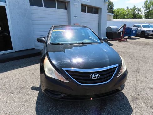 Used 2012 Hyundai Sonata GLS w/ Popular Equipment Pkg FWD image 2