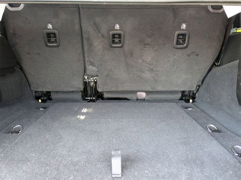 Used 2024 Jeep Wrangler Sport S image 7