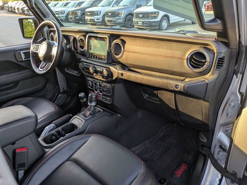 Used 2020 Jeep Gladiator Rubicon AWD/4WD image 41