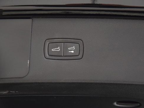 Used 2022 Porsche Cayenne AWD/4WD image 31