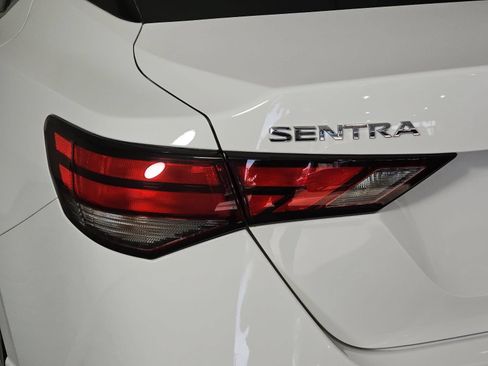 Certified 2025 Nissan Sentra S FWD image 29