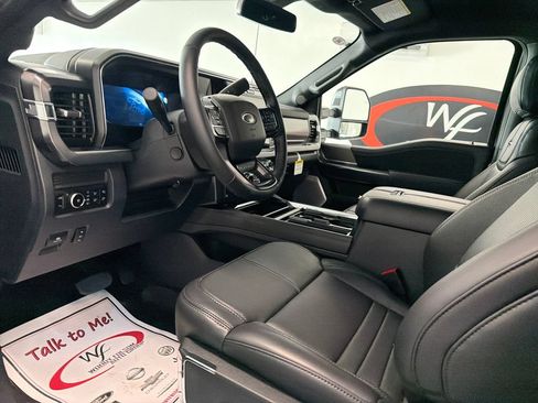 New 2026 Ford F250 Platinum w/ FX4 Off-Road Package AWD/4WD image 12