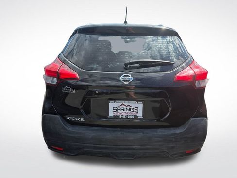 Used 2019 Nissan Kicks S FWD image 6